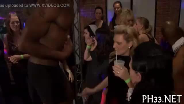 Oral pleasure stimulation party