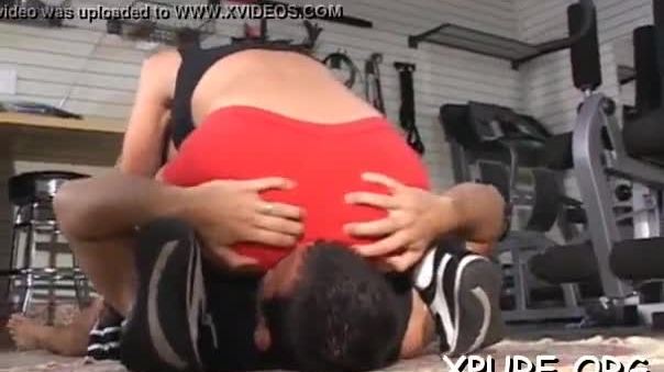 Inferior girl gets a smothering session by a rough honey